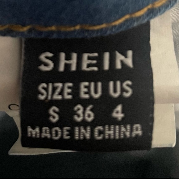 High Waisted Jeans - Shein - Picture 3 of 3